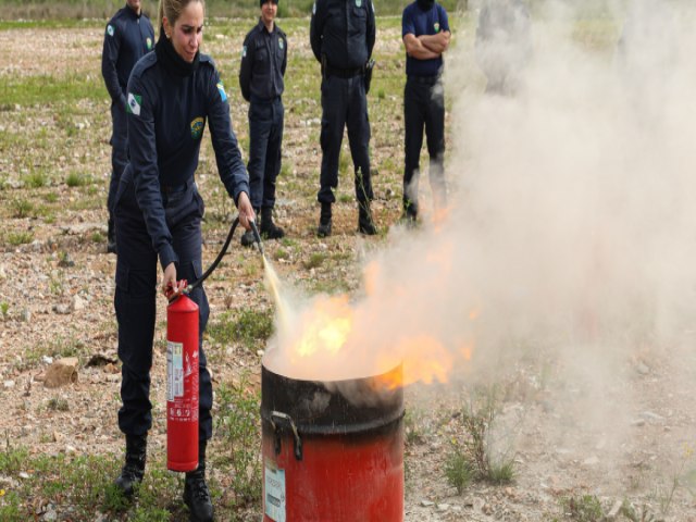 Defesa Civil capacita Guarda Municipal de Pinhais em preveno e atendimento a situaes de risco