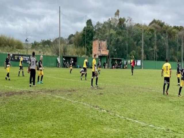 Equipes disputam a quarta rodada da 12 Copa Pinhais Master neste domingo (18)