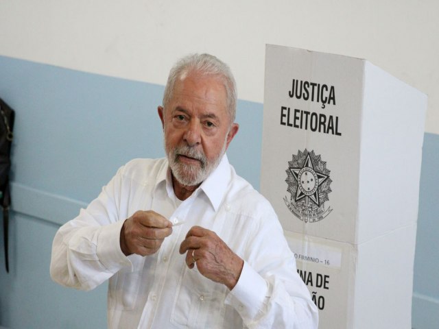 Lula, 77 anos,  eleito para o 3 mandato de presidente da Repblica