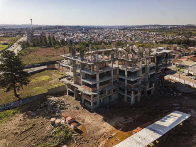 Obras na Escola Municipal Poty Lazzarotto atingem novo estgio