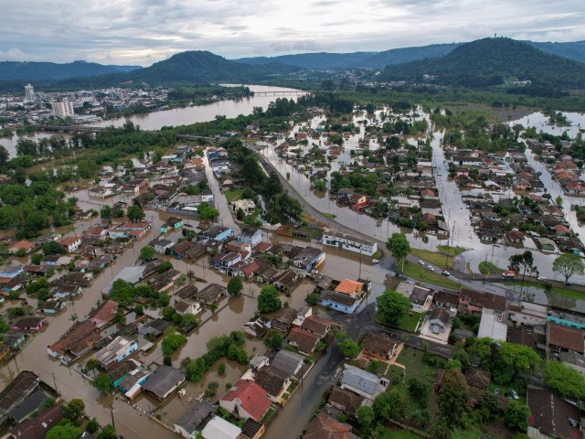 Paran tem 20 cidades em situao de emergncia; Unio da Vitria suspende as aulas