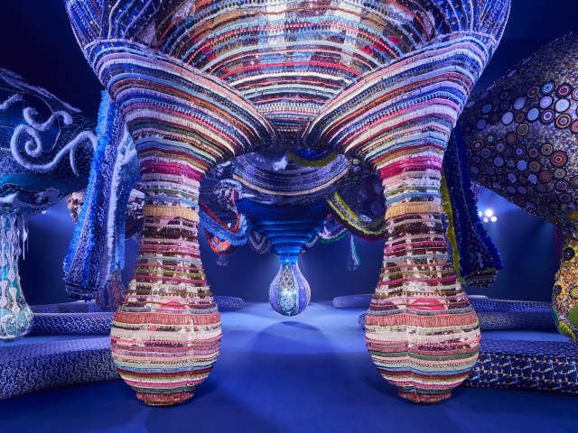 Museu Oscar Niemeyer promove a maior exposio individual de Joana Vasconcelos no Brasil