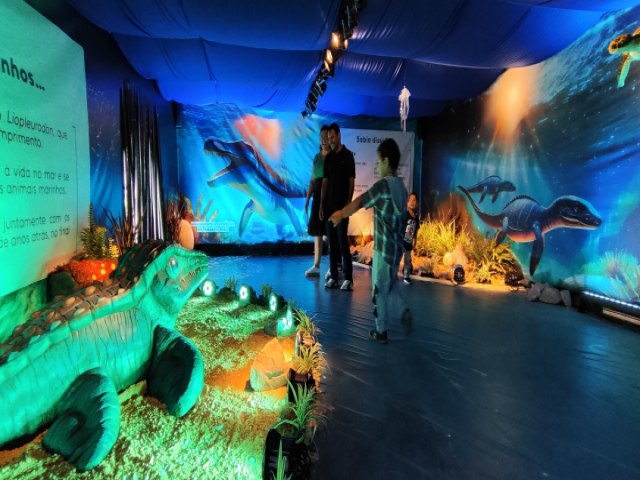 Jurassic Aqua: Parque dos Dinossauros abre exposio indita em Pinhais