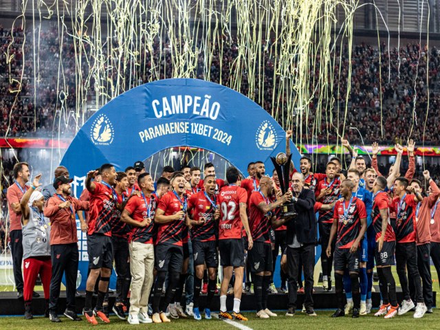 Athletico vence e  bicampeo paranaense no ano do centenrio