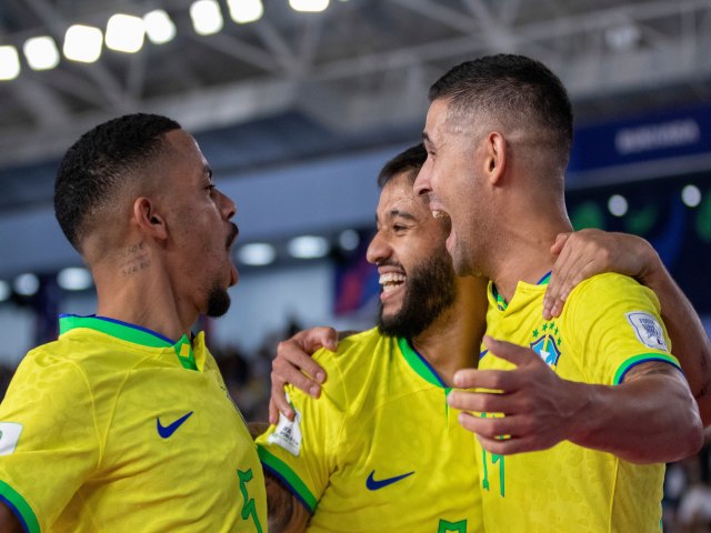 Seleo Brasileira enfrenta Ucrnia por uma vaga na final da Copa do Mundo de Futsal