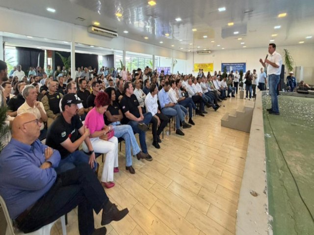 Governador Ratinho J�nior PSD destaca import�ncia da Assembleia Itinerante durante visita � ExpoParanava�
