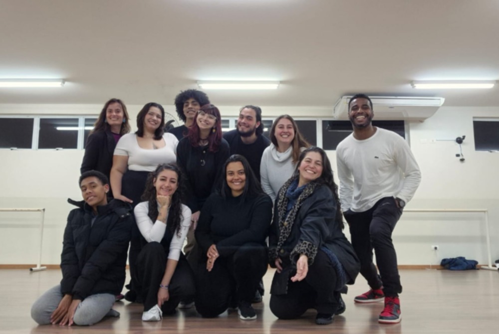 Espet�culo musical gratuito estreia em Pinhais com mist�rio e humor