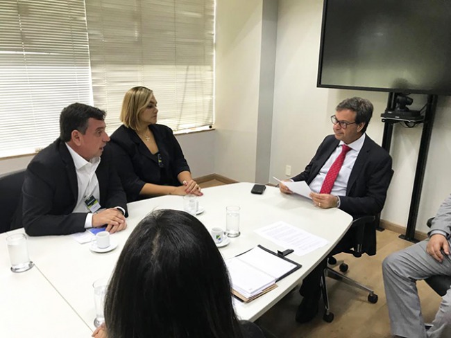 Em Brasília, Secretária Municipal de Turismo de Delmiro Gouveia defende mais investimentos para o turismo em audiência com a EMBRATUR 