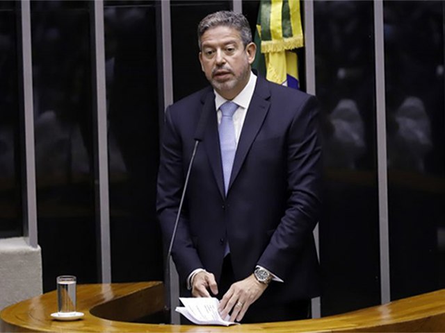 Com 302 votos, Deputado Arthur Lira, do PP de Alagoas foi eleito presidente da Câmara dos Deputados, no primeiro turno