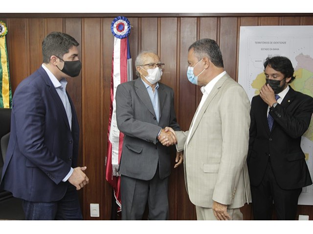 Em reunião com Rui Costa, prefeito Luiz de Deus reivindica ajuda para o HNAS
