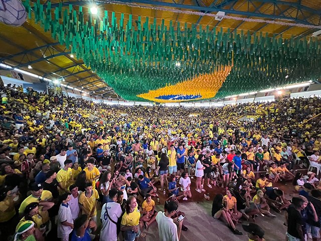 Arena da Copa estreia com grande pblico e super vibrao 