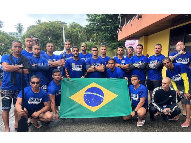 Com apoio da Prefeitura, remadores do Carranca Boat participam de campeonato em Salvador e conquistam premiaes