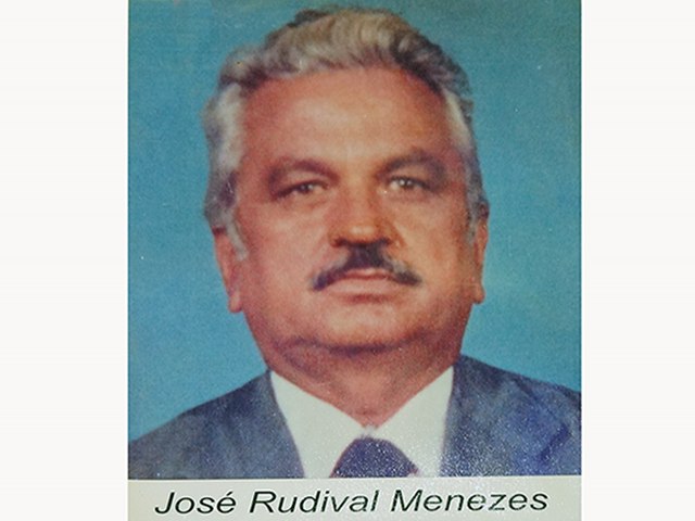 Jos Rudival de Menezes  empresrio, venervel mestre maom, vereador pioneiro, responsvel pela iluminao da cidade de Paulo Afonso