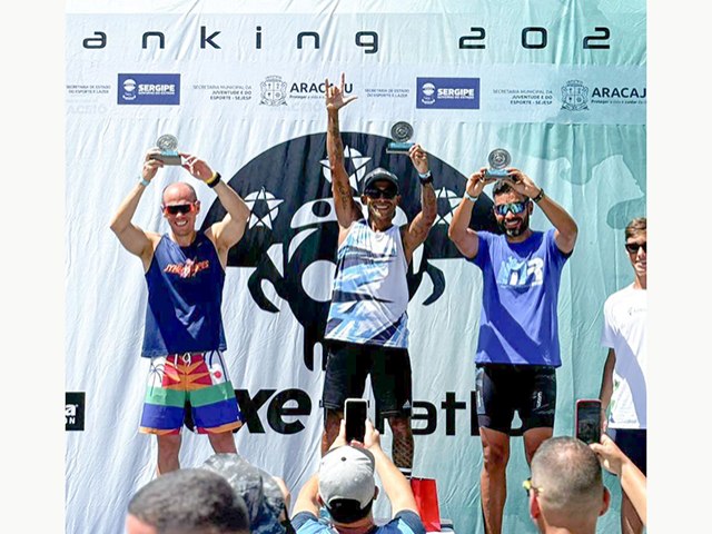 Triatletas de Paulo Afonso participam da etapa xe Triatlo Aracaju