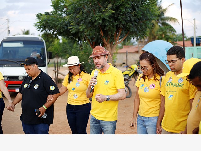 Dr. Juliano intensifica visitas em povoados e participa de tradies locais em um final de semana de muito trabalho