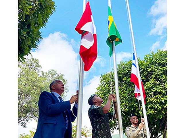 Em Paulo Afonso, a Semana da Independncia comea com solenidade de hasteamento das bandeiras, no centro e no BTN