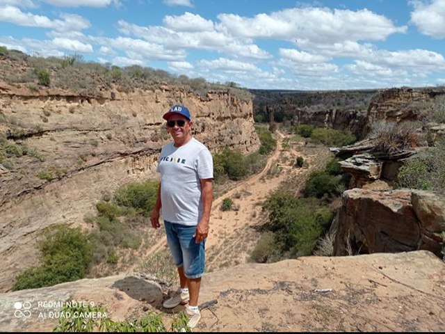 Z de Abel, Presidente da Cmara Municipal de Paulo Afonso, muito entusiasmado com a Expedio Raso da Catarina: Levar progresso para a regio, preservando o meio ambiente