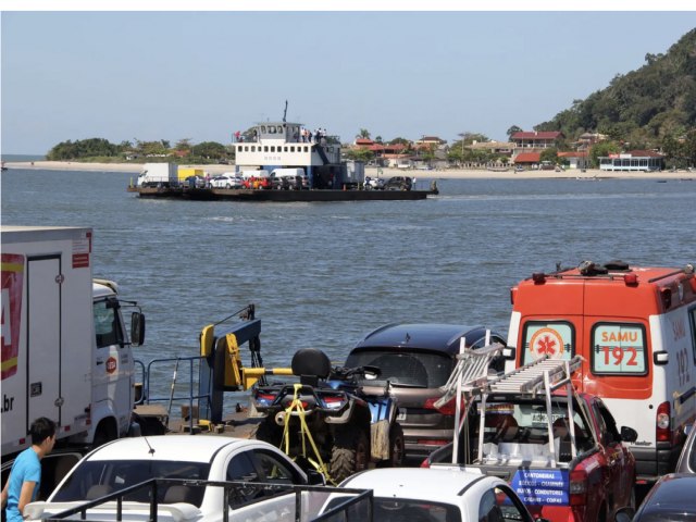 Nova empresa assume operao do ferry-boat de Guaratuba a partir desta quinta-feira (10)