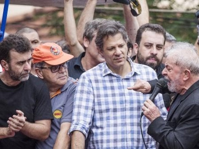 Por determinao de Lula, Haddad no concorrer a prefeito de So Paulo 