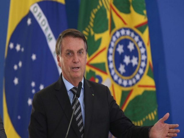 Bolsonaro veta trecho de lei que daria mais poder ao parlamento 