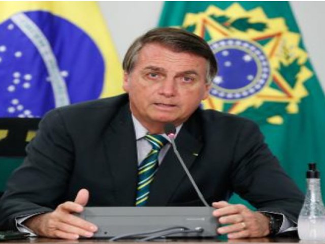 Bancada do PTB convida Bolsonaro a ingressar no partido e pede análise sobre Auxílio Emergencial
