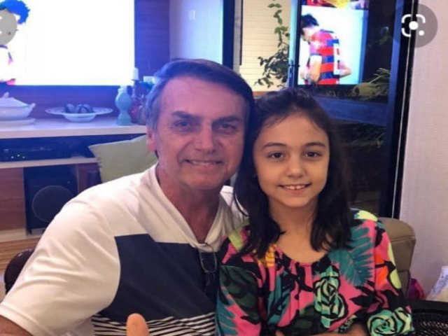 Presidente Bolsonaro fala sobre futuro de sua linda menina Laurinha