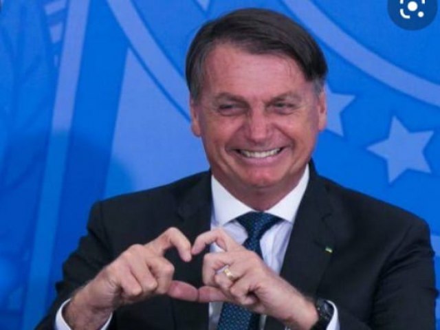 Búzios indicam vitória de Bolsonaro e apresentador de TV fica indignado (veja vídeo)