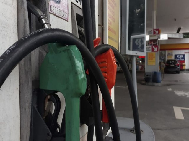 Nova queda no preo da gasolina vem a 