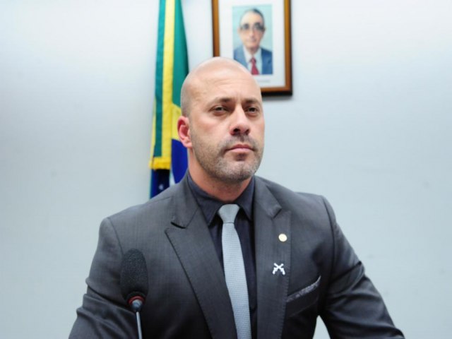 Mais abusos:Alexandre de Moraes aplica outra multa milionria ao deputado Daniel Silveira 