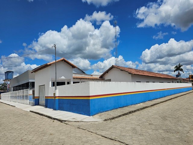 Mucuri: Prestes  inaugurao da nova Escola Municipal com Quadra Coberta em Cruzelndia