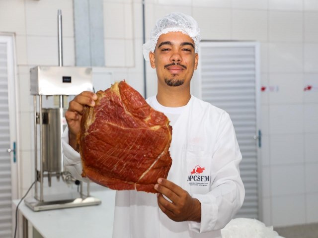 Governo da Bahia inaugura unidade in�dita de defumados su�nos e fortalece a agricultura familiar no Rec�ncavo
