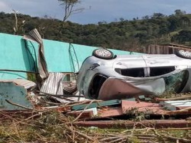 TEMPESTADE EM SANTA CATARINA AFETA 26 CIDADES E DEIXA 830 DESABRIGADOS