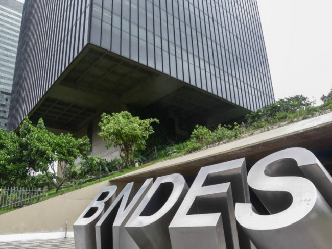 BNDES VOLTA A CONCEDER MAIS CRDITO