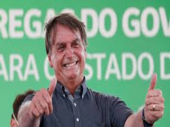 PRESIDENTE JAIR BOLSONARO VOLTA A DEFENDER A LIBERAO DE ARMAS