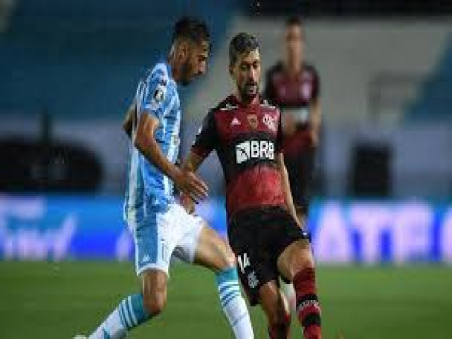 COM UM A MENOS, FLAMENGO EMPATA COM O RACING NO JOGO DE IDA DAS 8S