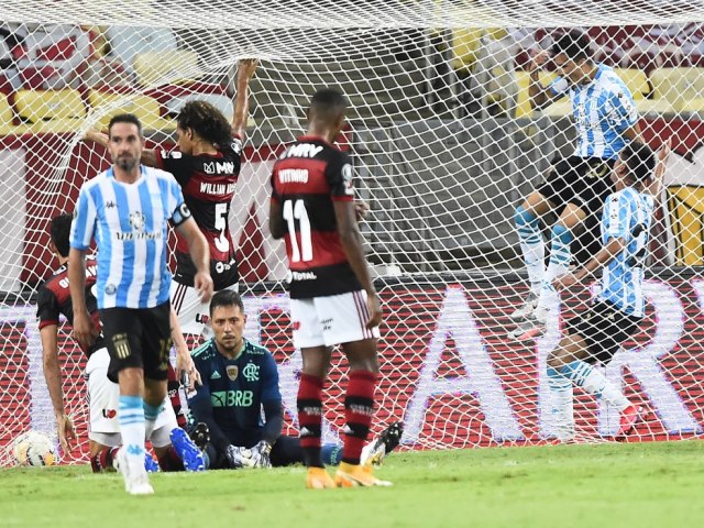 FLAMENGO DEIXA DE GANHAR R$ 18 MILHES, E NOVA ELIMINAO ELEVA O TOM DAS COBRANAS INTERNAS