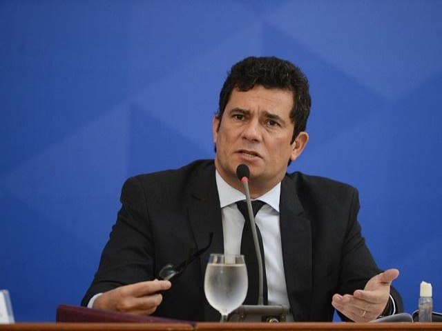 'TEM PRESIDENTE EM BRASLIA?', PERGUNTA SERGIO MORO