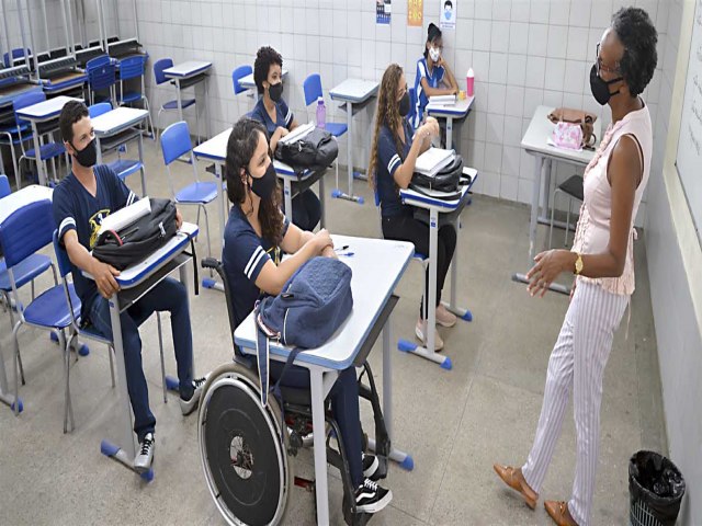 GOVERNO INVESTE EM EDUCAO E REGISTRA MAIOR REPASSE DE VERBAS PARA AS ESCOLAS ESTADUAIS EM 2020