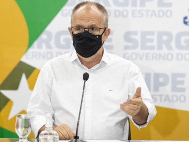 PARAREI QUALQUER OBRA, MAS NO DEIXAREI DE ADQUIRIR VACINAS PARA OS SERGIPANOS, DIZ BELIVALDO 