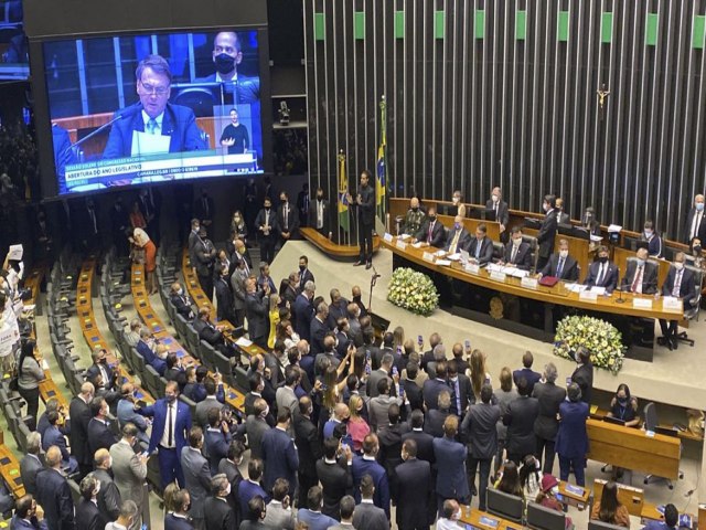 Bolsonaro pede aprovao de reformas em mensagem ao Congresso Nacional