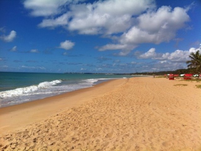 TURISTA FRANCESA  ESTUPRADA NA FRENTE DO MARIDO EM PRAIA DE MACEI