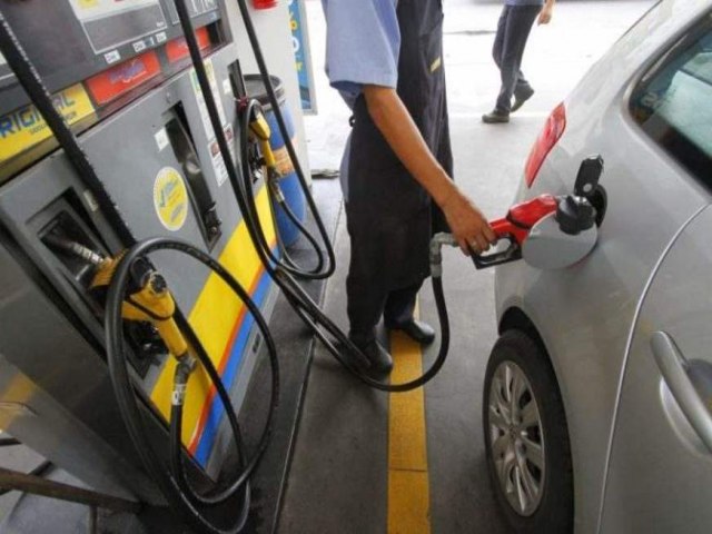 PREO DA GASOLINA CAI PELA 1 VEZ NO ANO EM SE, MAS POSTOS ANUNCIAM AUMENTO