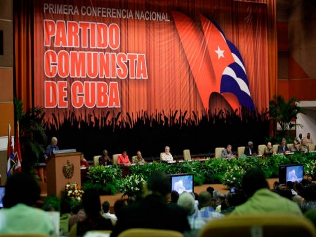 COMEA NESTA SEXTA-FEIRA O 8 CONGRESSO DO PARTIDO COMUNISTA DE CUBA