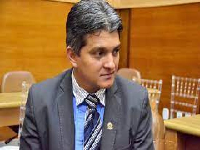 DEPUTADO SOLICITA ILUMINAO PARA BR-101