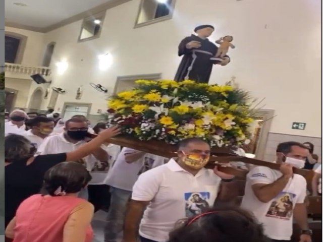 J COMEOU O TREZENRIO DE SANTO ANTNIO PADROEIRO DE ITABAIANA