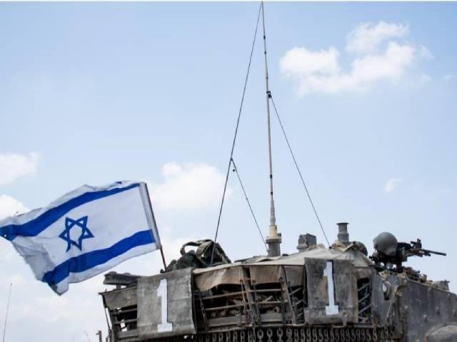 ISRAEL LANA ATAQUE AREO EM GAZA EM RESPOSTA A BALES INCENDIRIOS