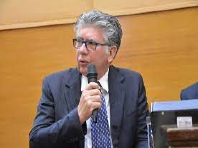 MORADORA DA PERIFERIA DE ESTNCIA DISSE SE IVAN LEITE FOR CANDIDATO MESMO NINGUM TIRA O VOTO DELA