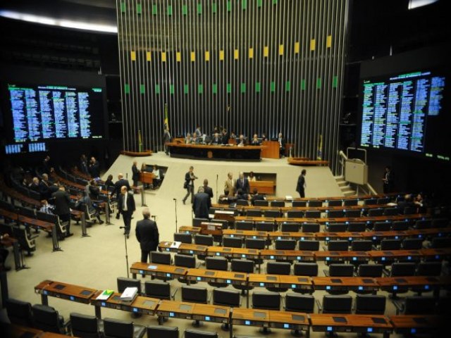 MAIORIA DA BANCADA SERGIPANA NA CMARA FOI A FAVOR DA PEC DA REFORMA ELEITORAL; CONFIRA VOTOS