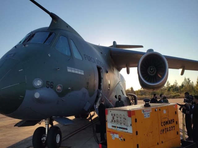 FAB SUBSTITUI AERONAVE QUE LEVA AJUDA HUMANITRIA AO HAITI