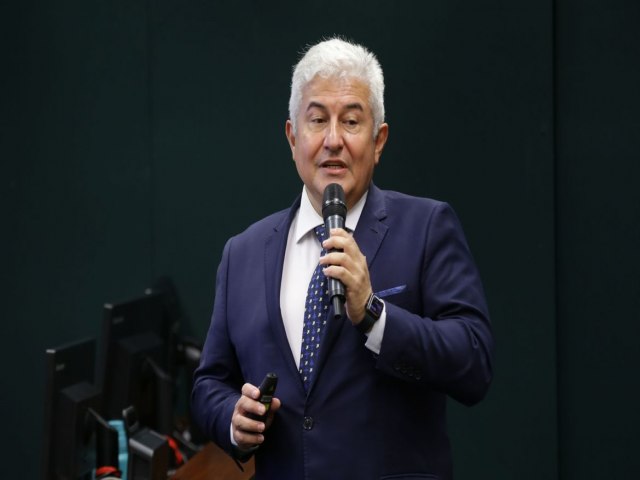 FALTA DE CONCURSOS PODE AFETAR PESQUISAS, DIZ MINISTRO MARCOS PONTES